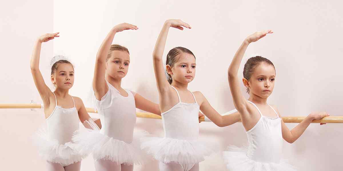 https://gbsptuj.si/wp-content/uploads/2019/04/inner_dance_03.jpg