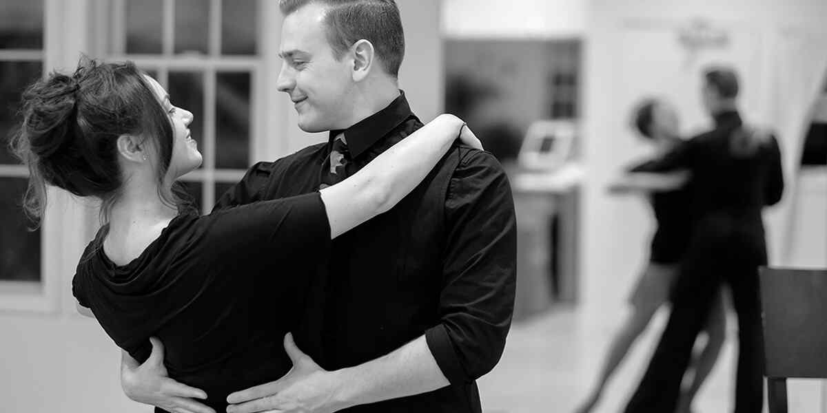 https://gbsptuj.si/wp-content/uploads/2019/04/inner_dance_04.jpg